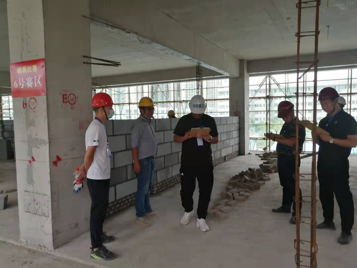 我公司参加市经开区首界建筑行业技能竞赛(图3) 我公司参加市经开区首界建筑行业技能竞赛(图3)